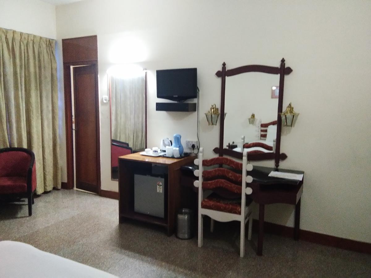 Hotel Pankaj トリバンドラム エクステリア 写真