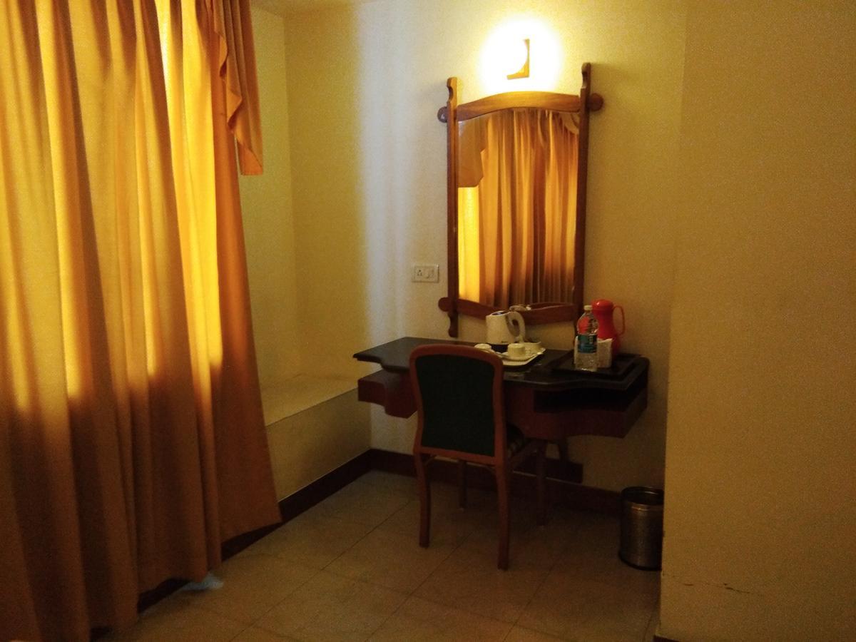 Hotel Pankaj トリバンドラム エクステリア 写真