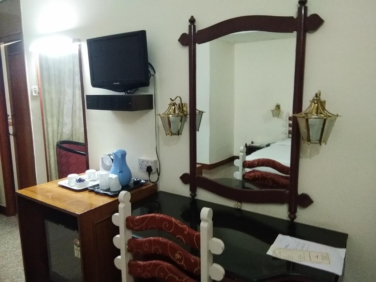 Hotel Pankaj トリバンドラム エクステリア 写真